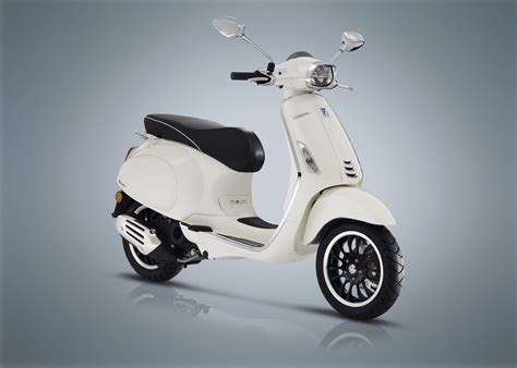 Vespa Low 'White' 